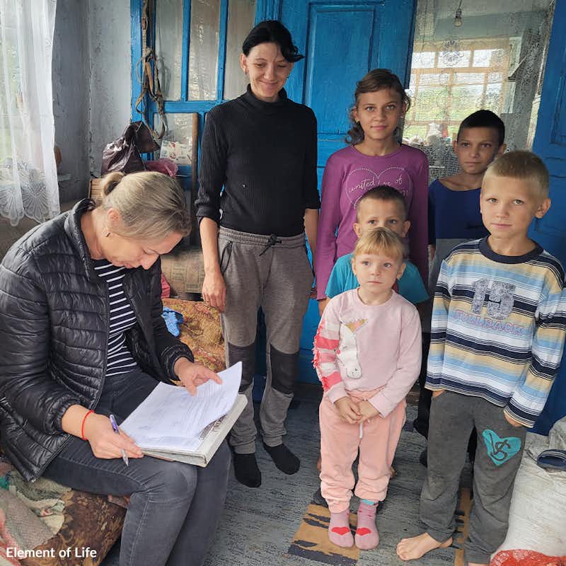 Pledge to help displaced individuals and families in Ukraine find comfort and warmth this winter!